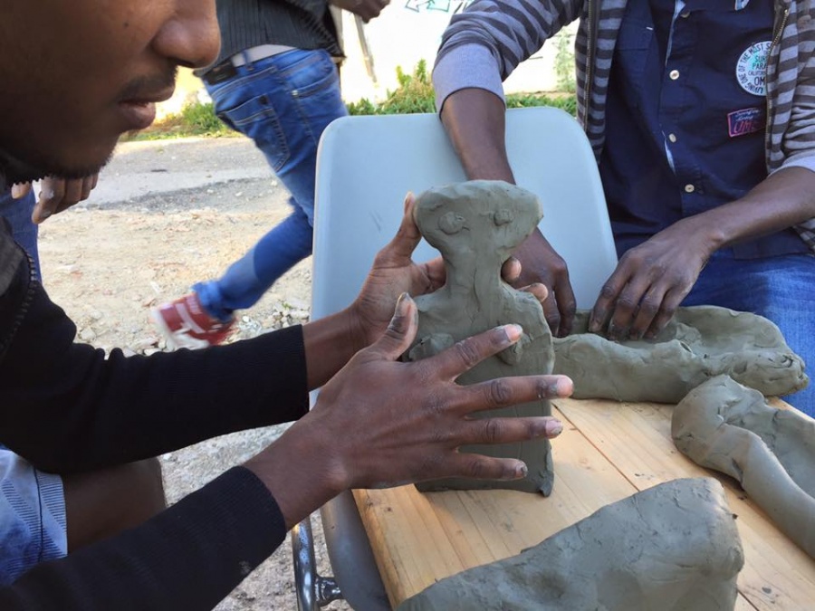 A Gela artisti locali impegnati con i ragazzi dello Sprar