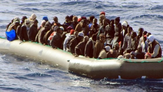 Migranti, meno partenze e più morti