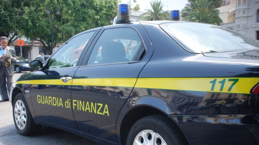 Finanzieri arrestano faccendiere di una struttura sanitaria