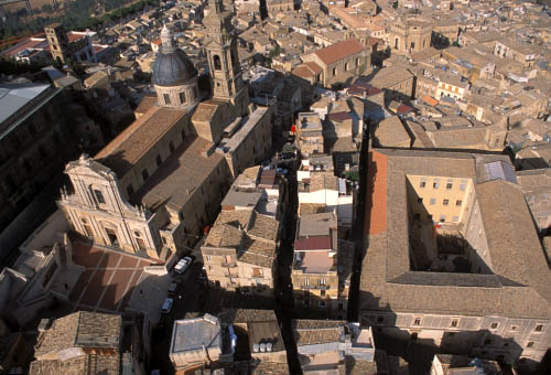 Caltagirone: domani riapre via Cavallitti