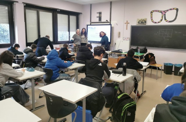 Stop Phone. L’Asp di Catania nelle scuole per educare al corretto uso dei cellulari