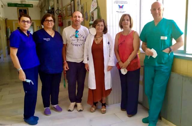 Caltagirone. Donate 14 poltrone da riposo al reparto di Pediatria del "Gravina" di Caltagirone