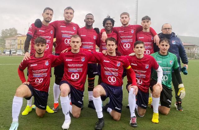 Raddusa. La squadra di calcio dell’Atletico Raddusa, è ritornato alla vittoria a spese della Puntese di San Giovanni La Punta