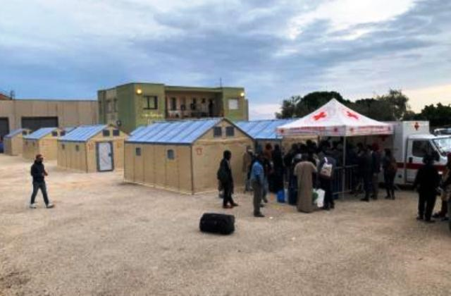 Migranti, un campo alloggi per i lavoratori stagionali a Campobello di Mazara