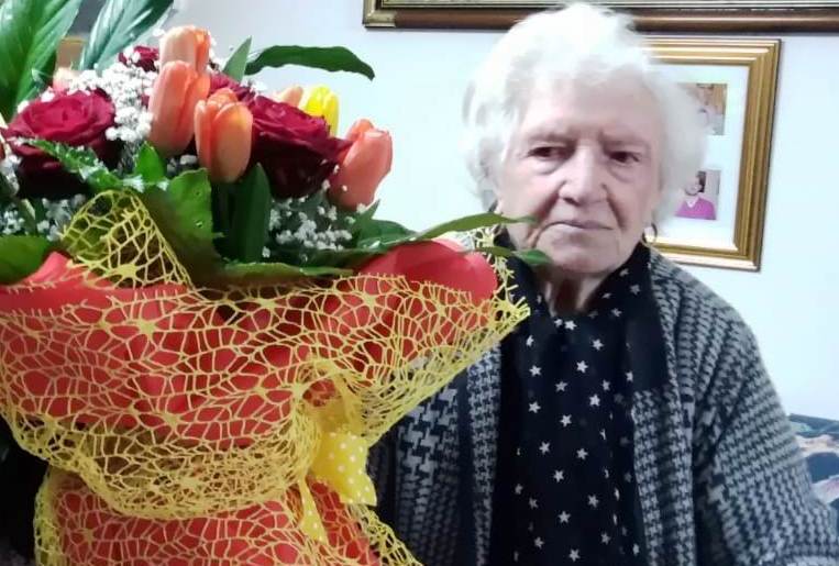 Filippa Giusto compie oggi 100 anni. Festa a Mirabella Imbaccari per l'arzilla nonnina