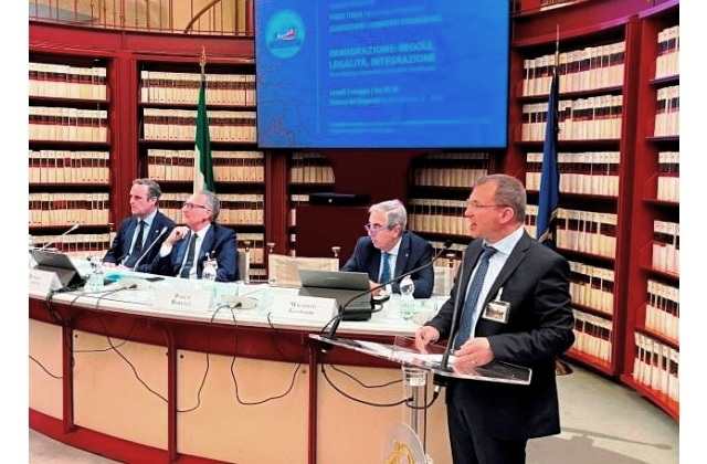 Immigrazione. Ragusa (ALS MCL): “Corridoi lavorativi sono soluzione importante per ingresso lavoratori stranieri in Italia, necessario investire risorse pubbliche”