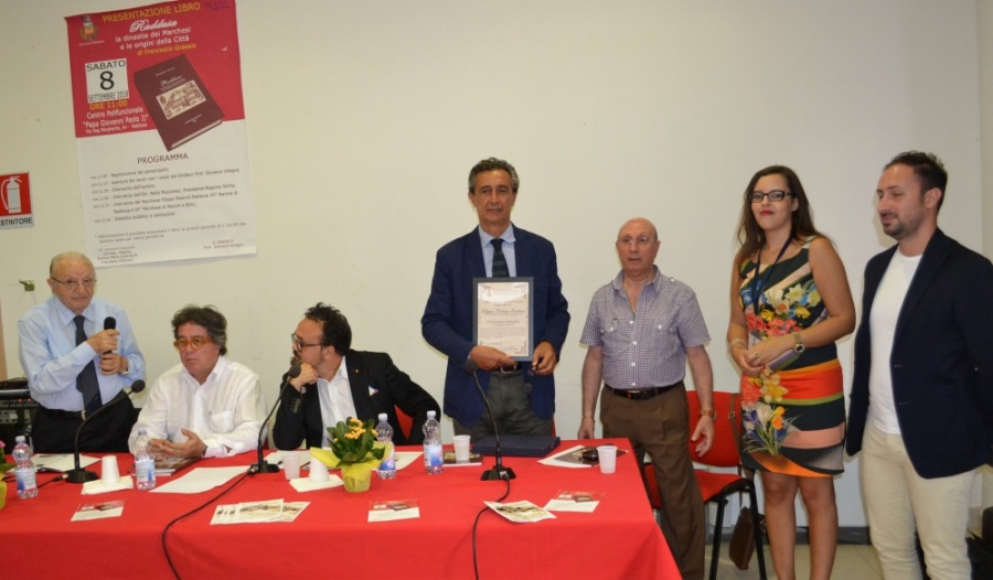 Consegna cittadinanza al Marchese