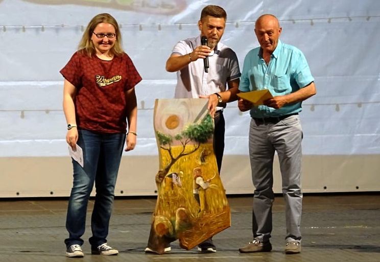 PREMIATI I TRE VINCITORI DELLA XX^ ESTEMPORANEA DI PITTURA "USI, COSTUMI E PAESAGGI DI RADDUSA". 