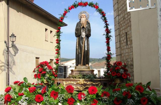 Raddusa. La popolazione ha festeggiato il 24 aprile il compatrono San Francesco di Paola