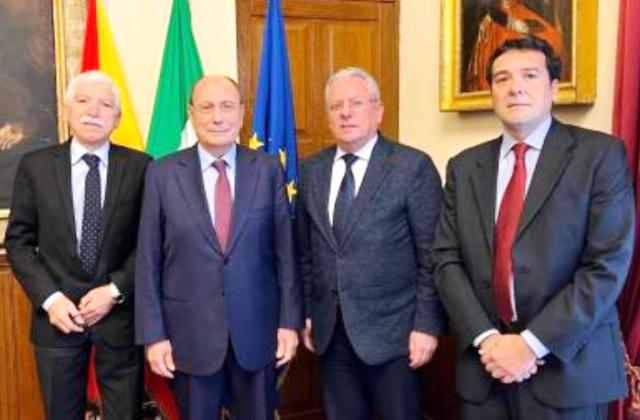 Regione Siciliana. Autonomie locali, il presidente Schifani ha incontrato i vertici Anci Sicilia: «Ok ad aumento indennità sindaci»