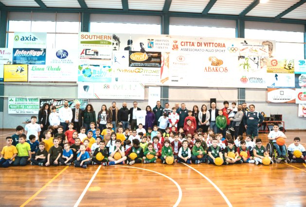 Lo sport che unisce. A Vittoria, il programma Sport for All di Fondazione Milan 