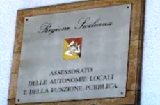 Autonomie locali. 1,2 milioni di euro ai Comuni "Città che legge" 2024-2026. Tra questi Caltagirone, Militello V.C. e Mineo