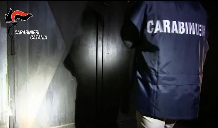 Mafia, ordinanza cautelare per 15 nel Catanese, il capogruppo è lo 'spazzino' di Santapaola