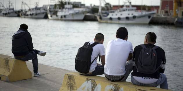 Migranti, trend dei flussi in calo del 70 per cento: "Servono tutori"