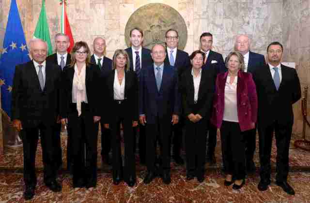 Regione Siciliana. Chi sono i neo assessori (foto) che hanno giurato in Assemblea regionale. Il governo Schifani ha preso ufficialmente il via