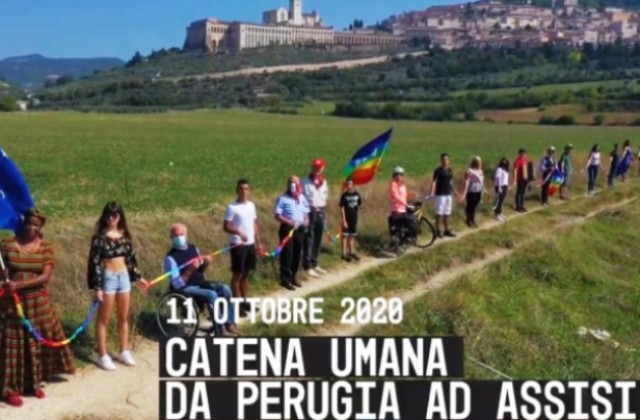 "Catena umana" da Perugia ad Assisi è stata simbolicamente la "Marcia della Pace" 2020