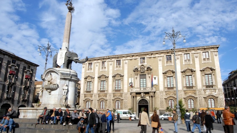 Corteo, “Catania che non vuole spegnere la luce”