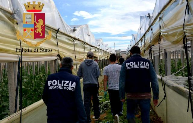 "Cura, Legalità, Uscita dal ghetto". FAMI e Prefettura di Ragusa contro sfruttamento lavorativo migranti e caporalato