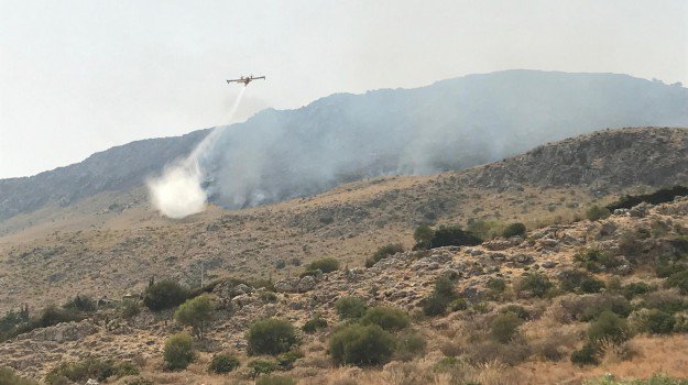 Sicilia, roghi nella riserva dello Zingaro